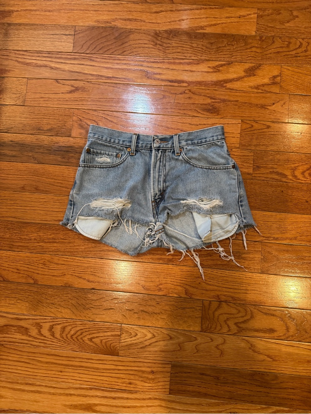 Vintage Levi’s 505 Cutoff Denim Shorts Women’s W30 Distressed Light Wash